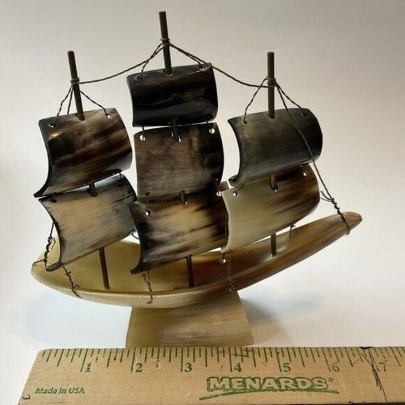 Vintage Handmade Horn Sailing Ship Nautical Boat Carved Horn Library 7"X7" - Picture 3 of 12